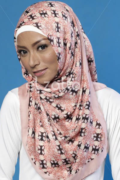 Download image Busana Hijab Etnik Terbaru Katalog Dan Harga Elzatta PC ...